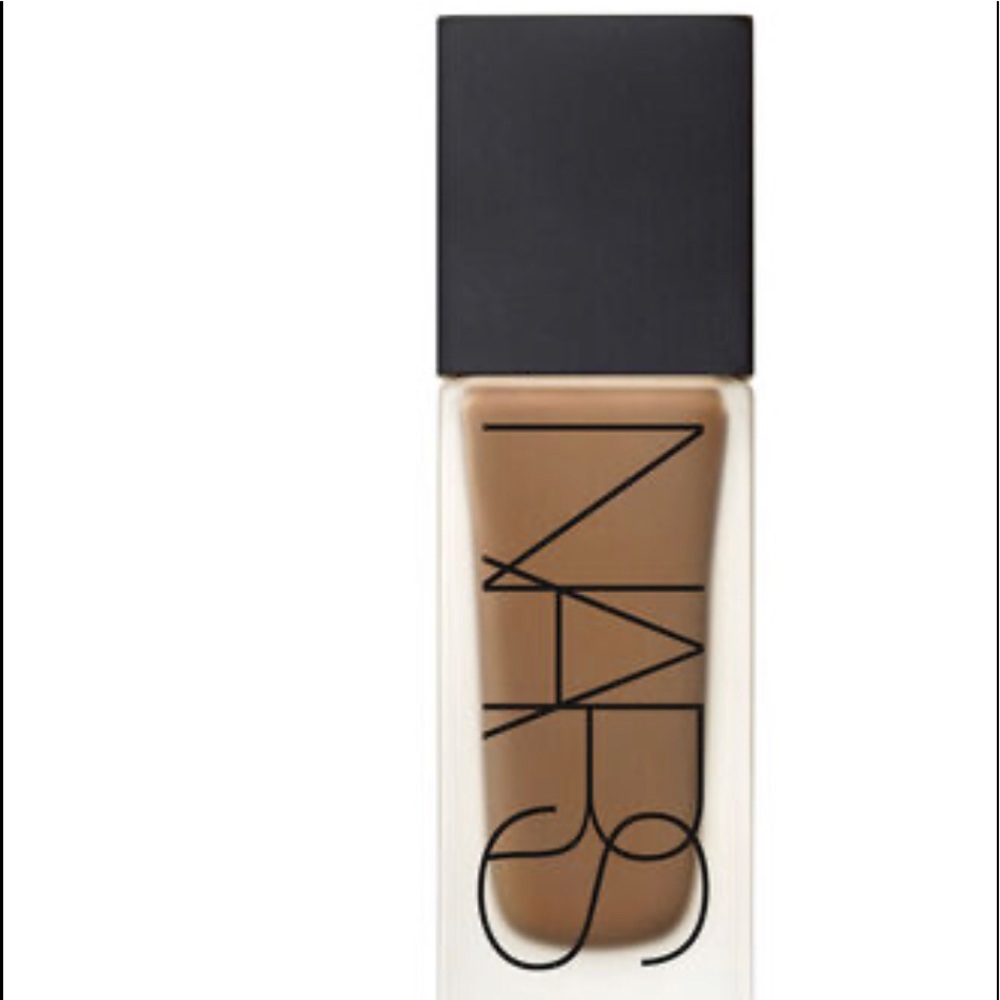 Nars All Day Luminous Weightless Foundation